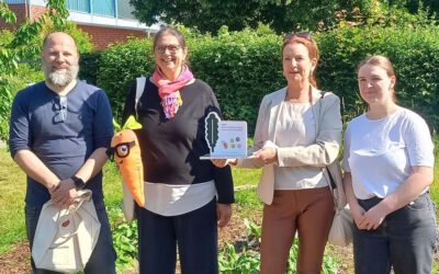 Unser Schulacker wächst – Zweite Pflanzung mit der GemüseAckerdemie
